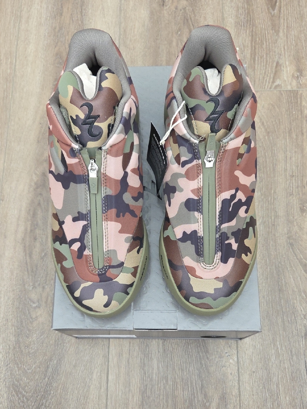 Shai 001 Echo Nomad Khaki/Utility Camoflouge Sneakers By Converse Men Size 10